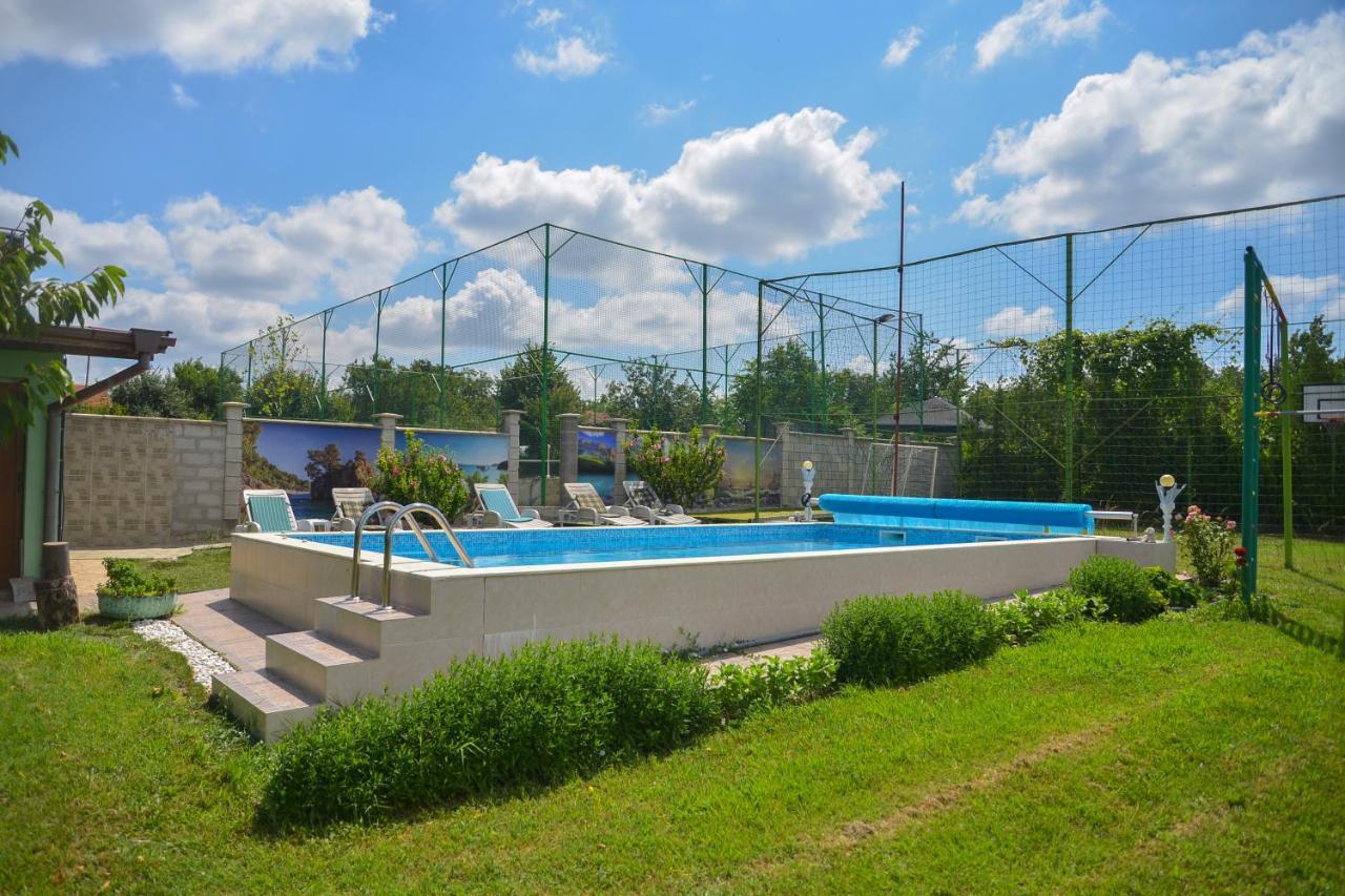 Guest House Erida Trastenik Exteriér fotografie